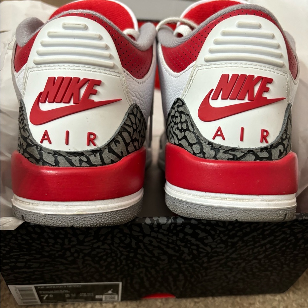 Air Jordan 3s